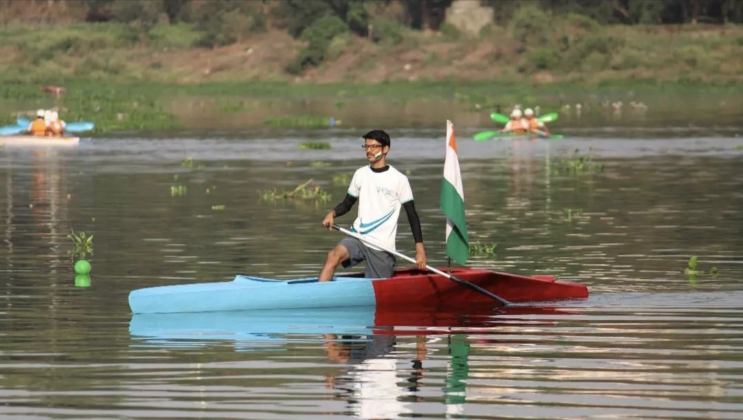 Canoeing - Image 1